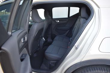 Volvo EX40 Single Motor Extended Range — photo 14