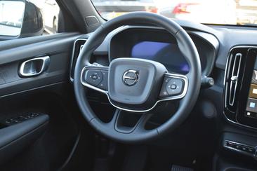Volvo EX40 Single Motor Extended Range — photo 16