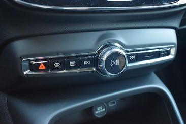 Volvo EX40 Single Motor Extended Range — photo 35