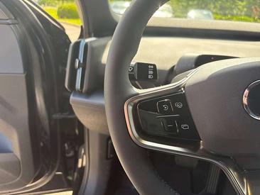 Volvo EX30 Single Motor Extended Range — photo 19