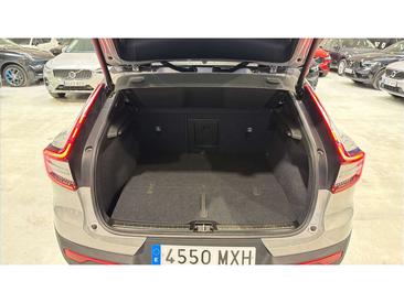 Volvo EC40 Coupé SUV Single Motor Extended Range — photo 13