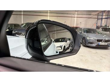 Volvo C40 Coupé SUV — photo 28