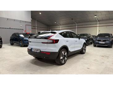 Volvo C40 Coupé SUV — photo 33
