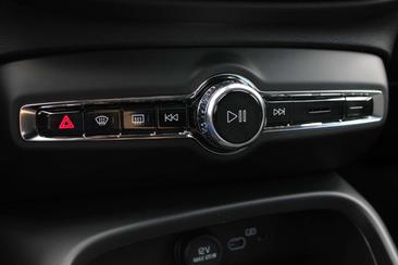 Volvo EX40 Single Motor Extended Range — photo 37