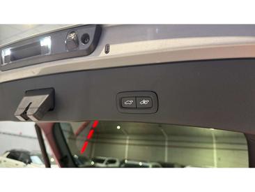 Volvo EC40 Coupé SUV Single Motor Extended Range — photo 32