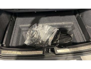 Volvo EC40 Coupé SUV Single Motor Extended Range — photo 46