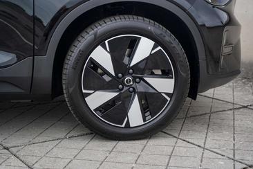 Volvo EX40 Single Motor Extended Range — photo 7