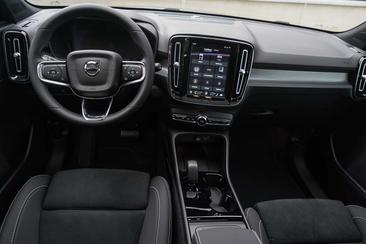 Volvo EX40 Single Motor Extended Range — photo 13