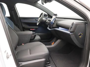 Volvo EX30 — photo 26