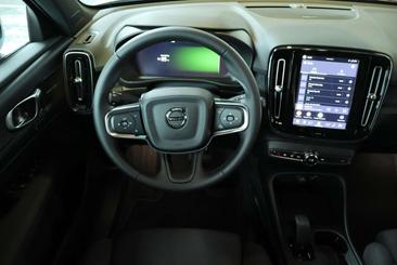 Volvo EX40 Single Motor Extended Range — photo 11