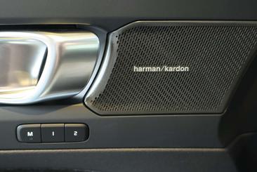 Volvo EX40 Single Motor Extended Range — photo 17