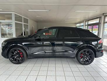 Audi SQ8 TFSI — photo 8