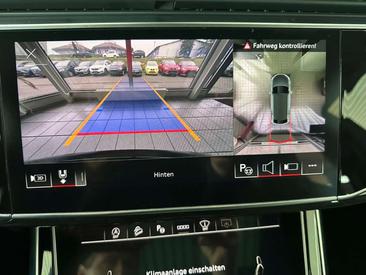 Audi SQ8 TFSI — photo 19