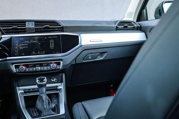 Audi Q3 35 TDI — photo 24