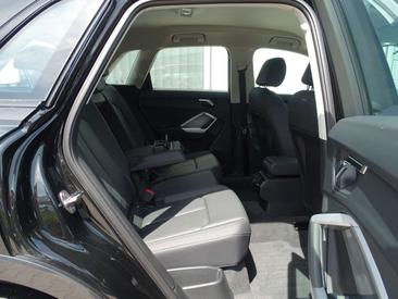 Audi Q3 35 TFSI — photo 18