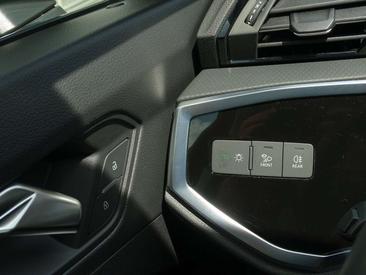 Audi Q3 35 TFSI — photo 33