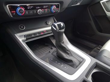 Audi Q3 35 TFSI — photo 42