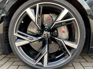 Audi RS6 avant — photo 25