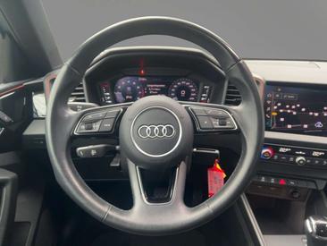 Audi A1 Sportback 35 TFSI — photo 9