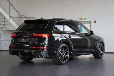 Audi SQ7 TFSI — photo 7