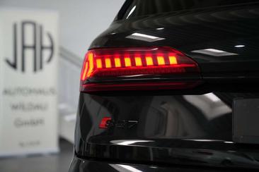 Audi SQ7 TFSI — photo 15