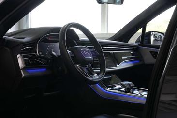 Audi SQ7 TFSI — photo 21