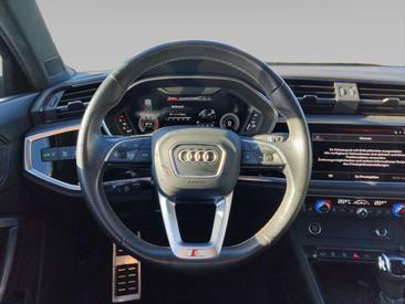 Audi Q3 35 TDI — photo 12