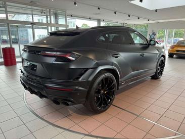Lamborghini Urus S — photo 8