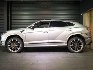 Lamborghini Urus S — photo 8