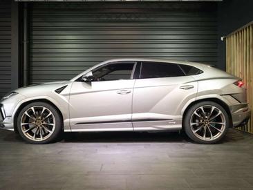 Lamborghini Urus S — photo 9