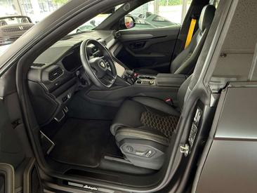 Lamborghini Urus S — photo 13