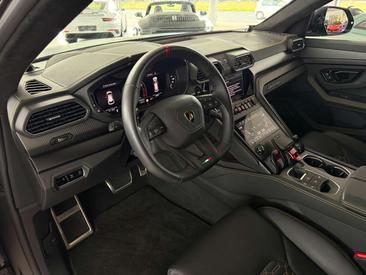 Lamborghini Urus S — photo 15