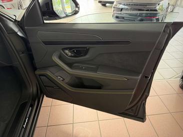 Lamborghini Urus S — photo 16