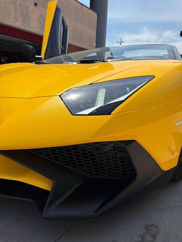 Lamborghini Aventador Roadster S — photo 15