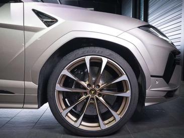Lamborghini Urus S — photo 19