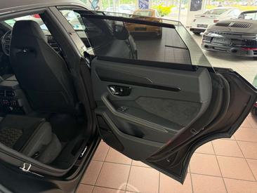 Lamborghini Urus S — photo 21
