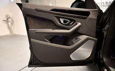 Lamborghini Urus S — photo 14