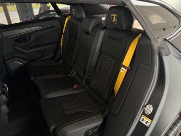 Lamborghini Urus S — photo 24