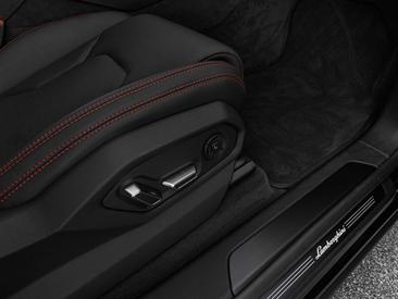 Lamborghini Urus SE — photo 14