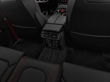 Lamborghini Urus SE — photo 16