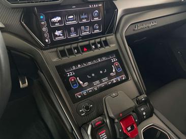 Lamborghini Urus S — photo 27