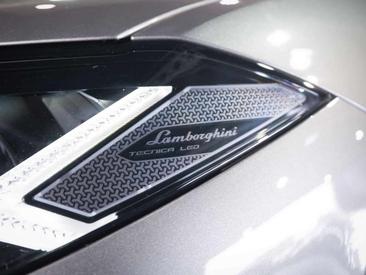 Lamborghini Urus S — photo 37