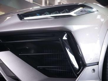 Lamborghini Urus S — photo 38