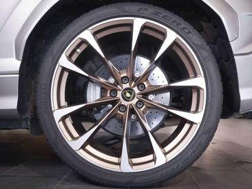 Lamborghini Urus S — photo 49