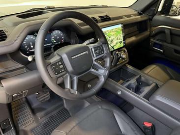Land Rover Defender 130 D300 MHEV — photo 5