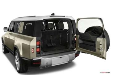 Land Rover Defender 110 P400e — photo 7