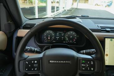 Land Rover Defender 110 P400e — photo 11