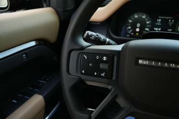 Land Rover Defender 110 P400e — photo 13