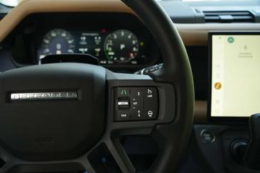 Land Rover Defender 110 P400e — photo 14