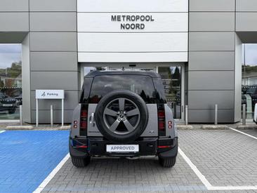 Land Rover Defender 90 D250 MHEV — photo 4